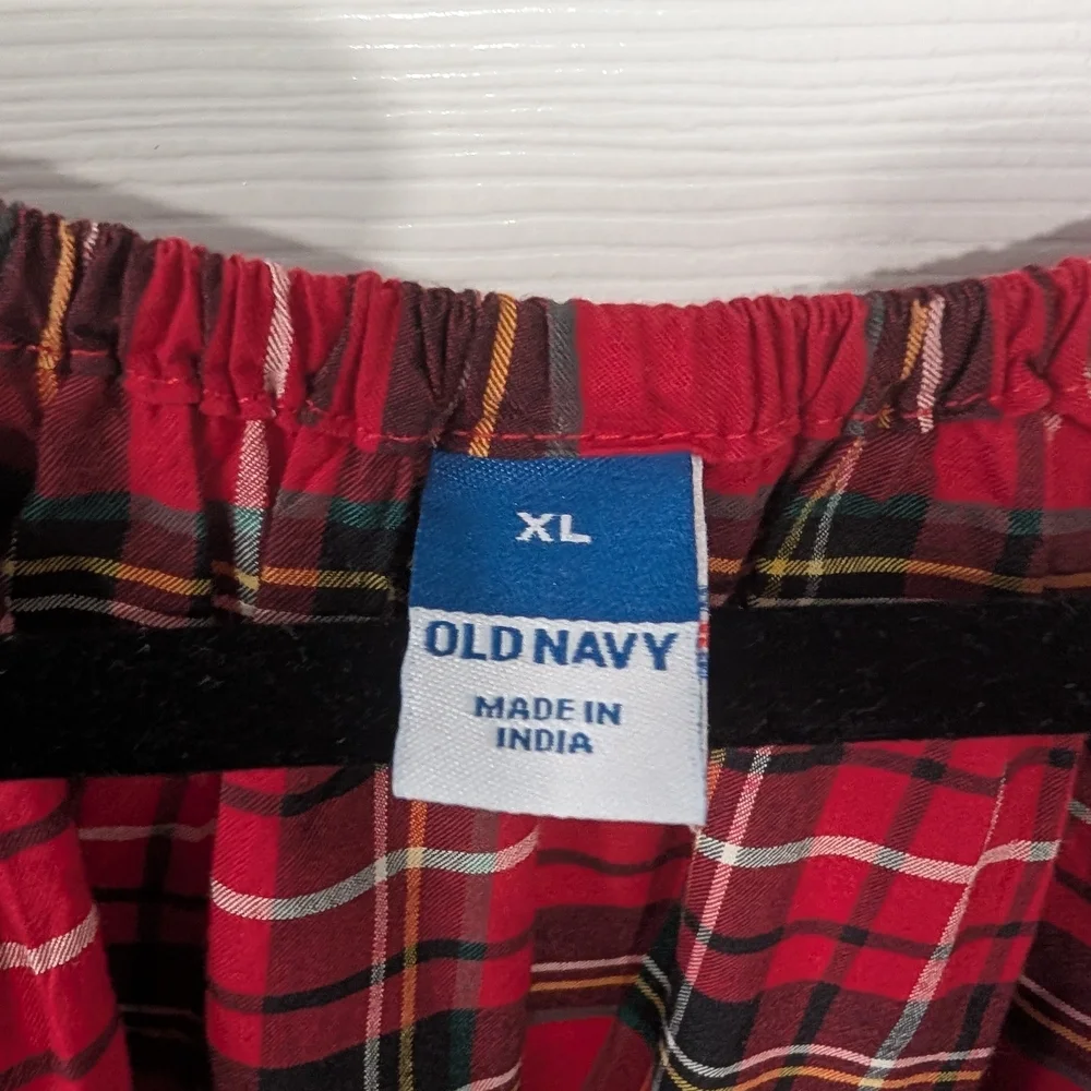 Old Navy Red Tartan Puff-Sleeve Top in Size XL